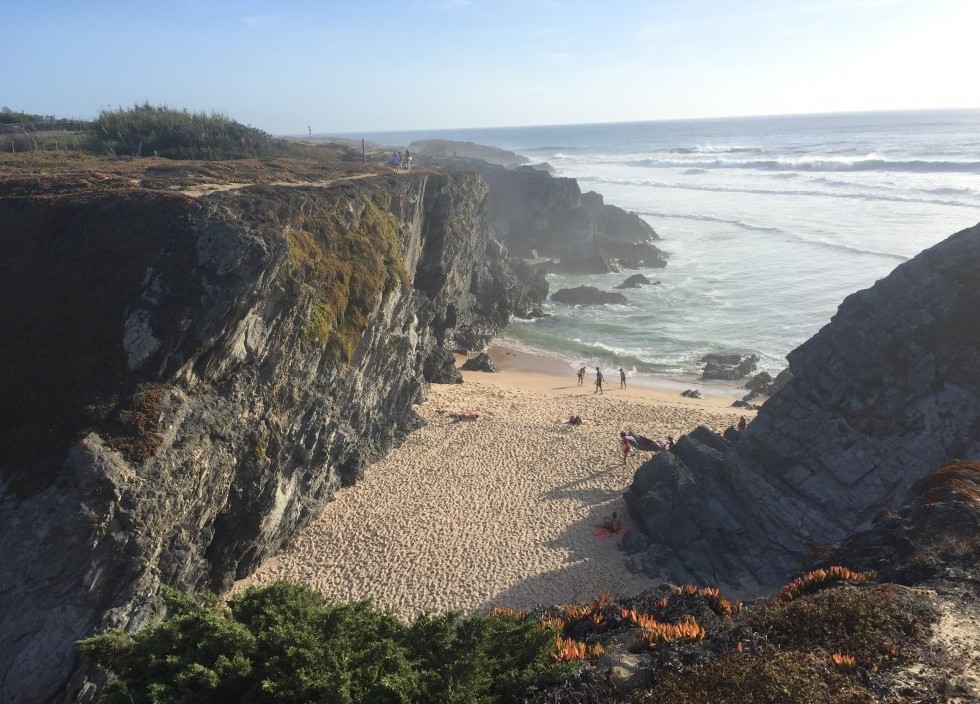 Running on Tour - Road Trippin' in Portugal - Trail Run Earth